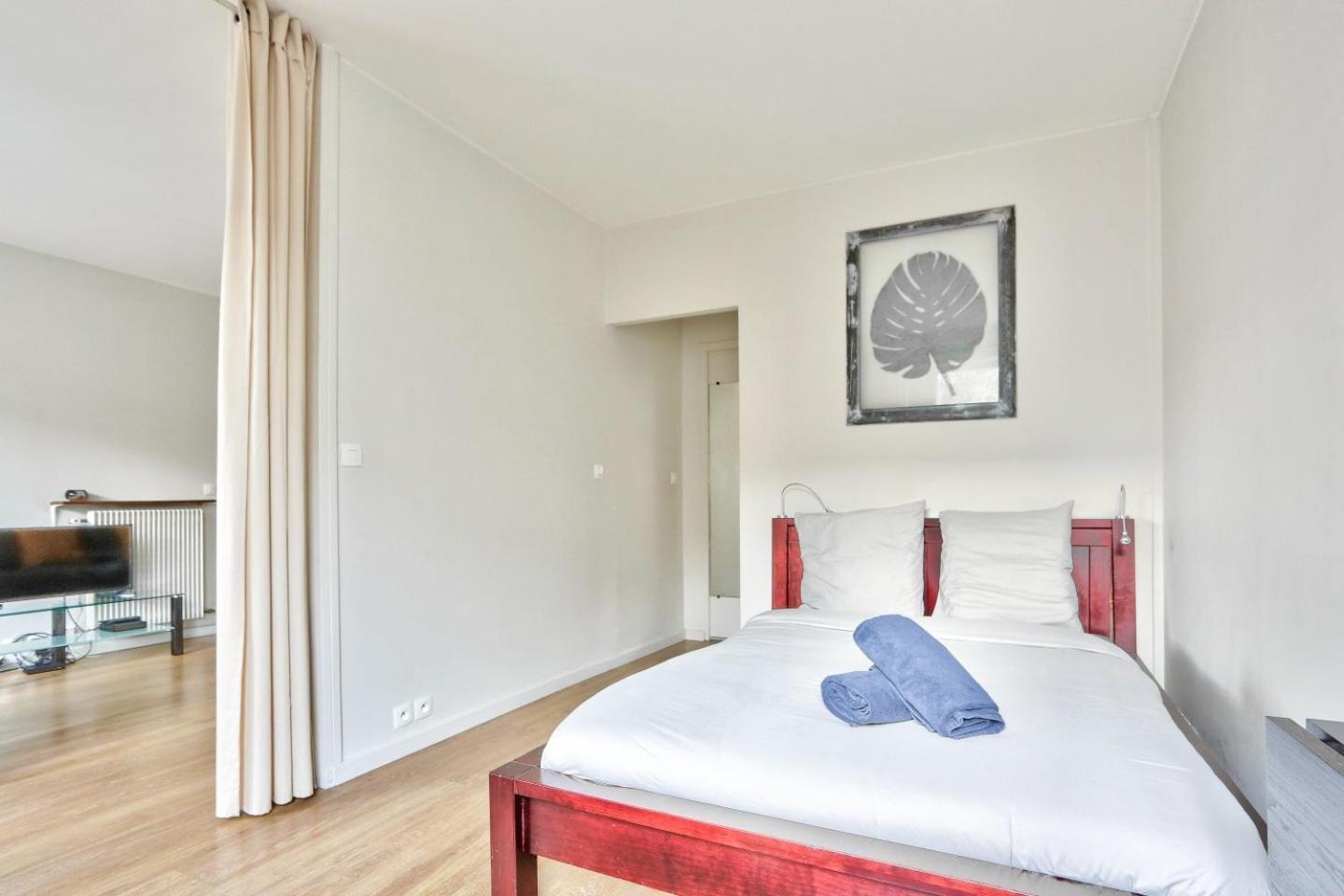 Appartement Quartier Tour Eiffel Parc Du Champ-De-Mars Париж Экстерьер фото